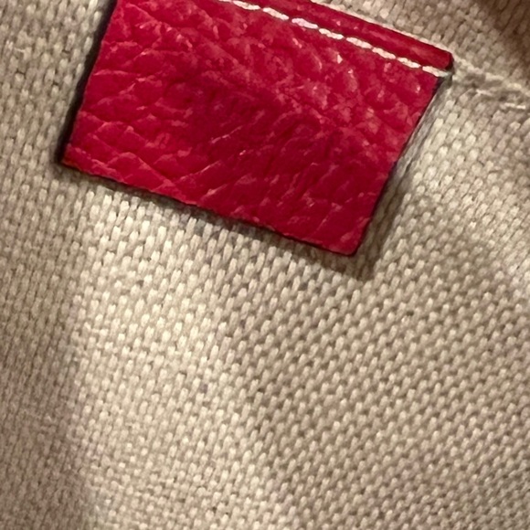 GUCCI red pebbled leather Soho disco bag - Picture 7 of 13